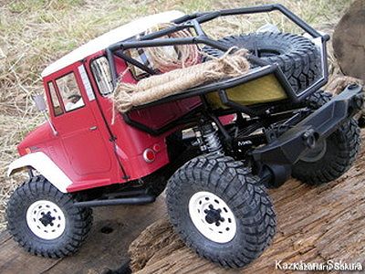 Axial(アキシャル)・SCX10・ランドクルーザー40・トラギー